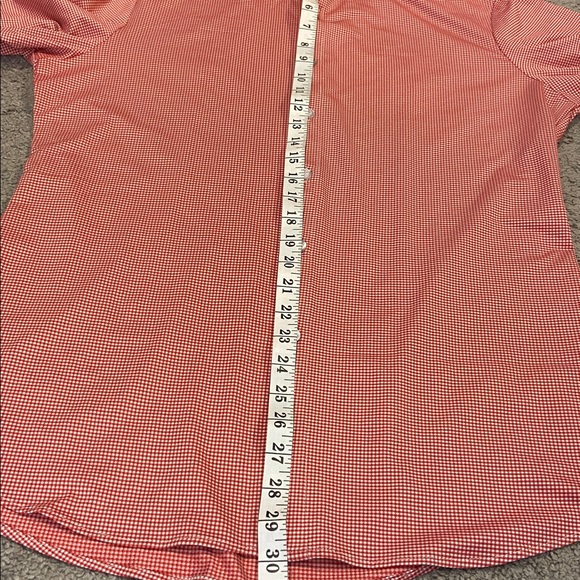 Mizzen+Main Red checkered Button Down Shirt Sz. L - Picture 4 of 9